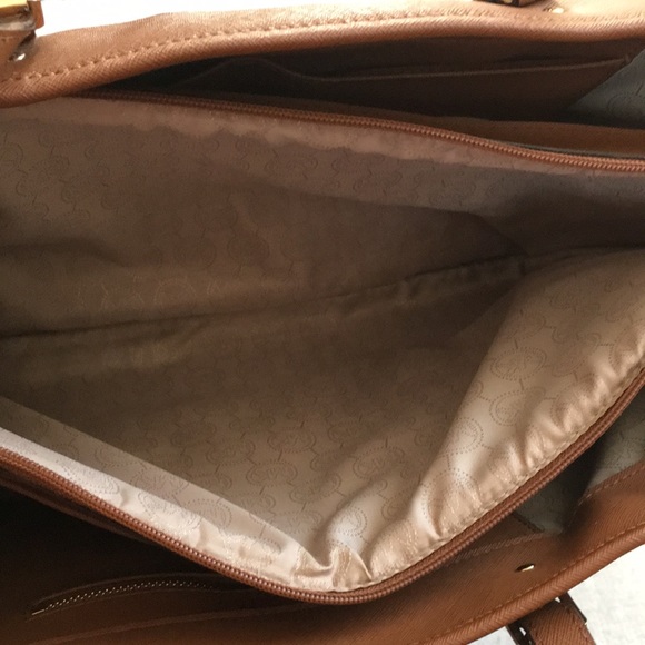 Michael Kors jet set laptop tote bag - Picture 9 of 11